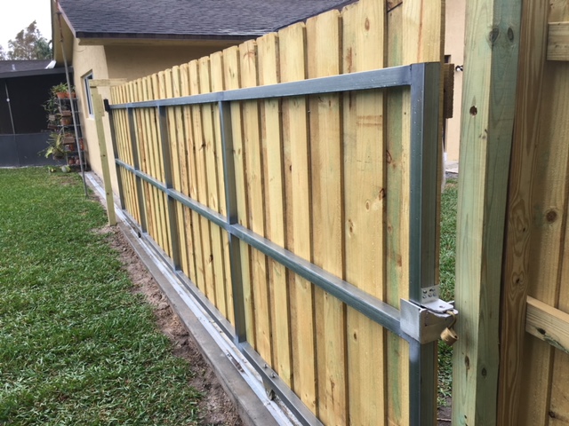 top residential fence company in Houston