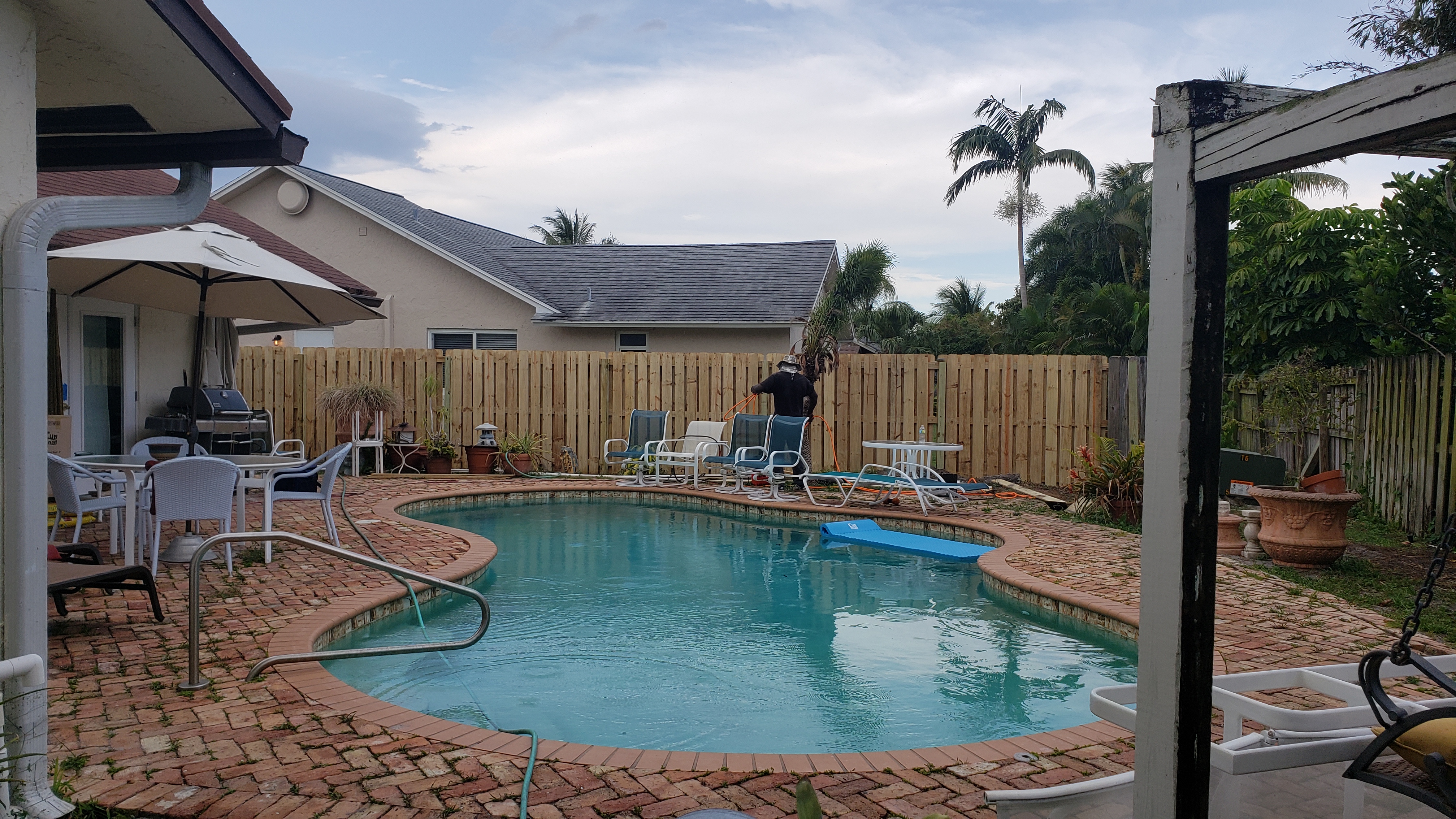 Houston pool fence installation experts